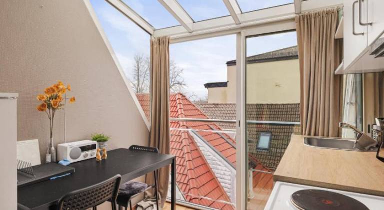 DINBNB Apartments l 50m to Bryggen l Multiple Apts l Balcony l View l Fireplace — photo 4