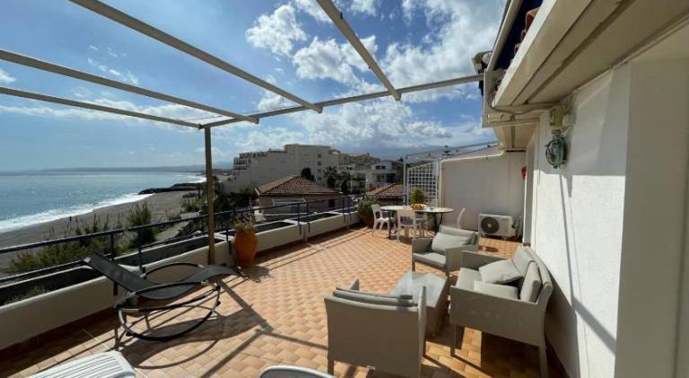 Apartment with terrace — photo 5