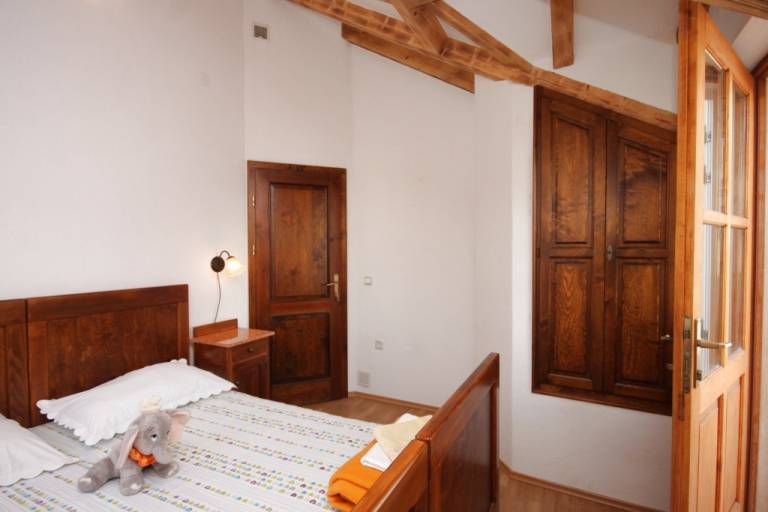 Three bedroom house with terrace and sea view Kaštel Novi, Kaštela (K-7554) — photo 5