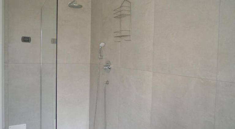 Apartment with pool — photo 4