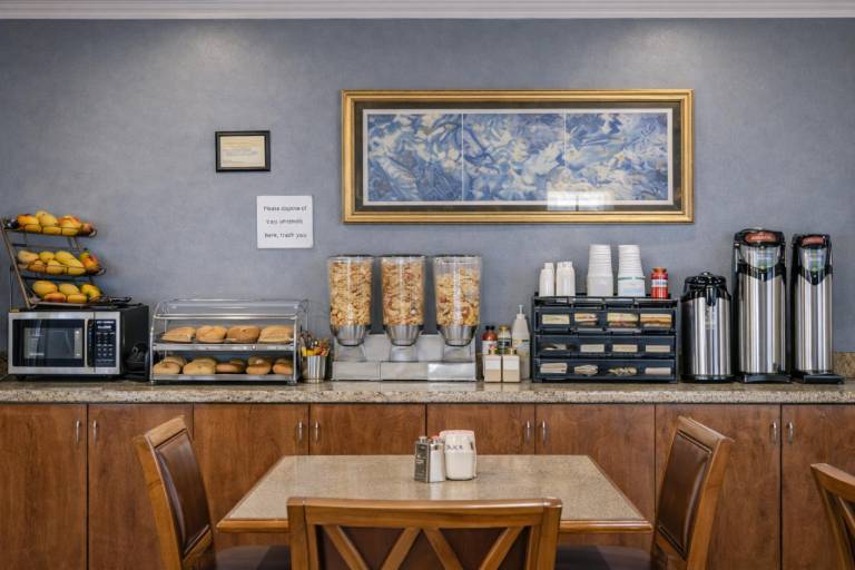 Capital O First Heritage Inn Rantoul IL I 57 — photo 3