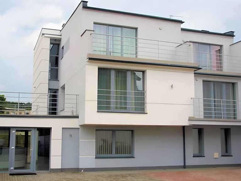 Bed & Breakfast  Kamienna Góra