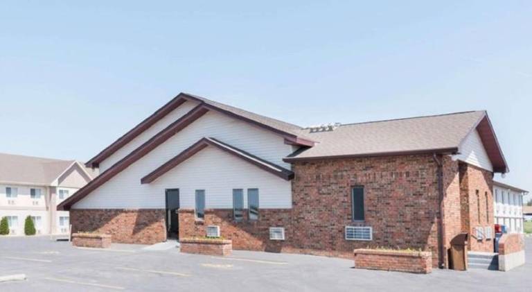 Glendive Lodge — photo 4