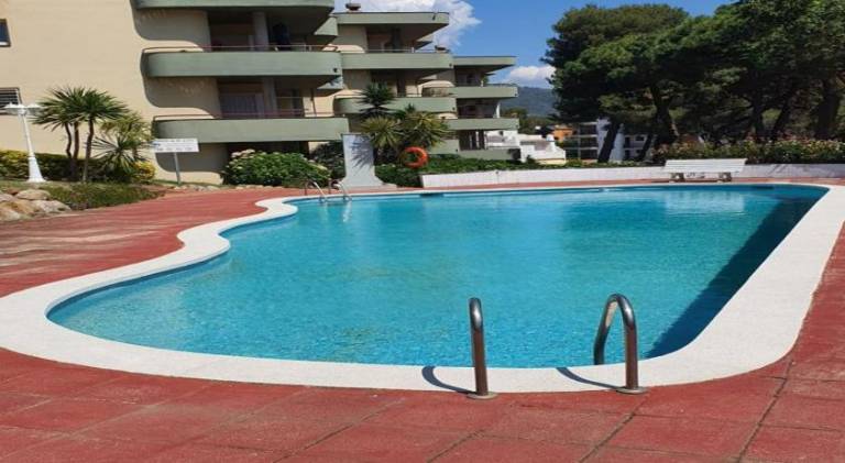 Apartment with pool, terrace & garden | Dogs allowed in Sant Feliu de Guíxols