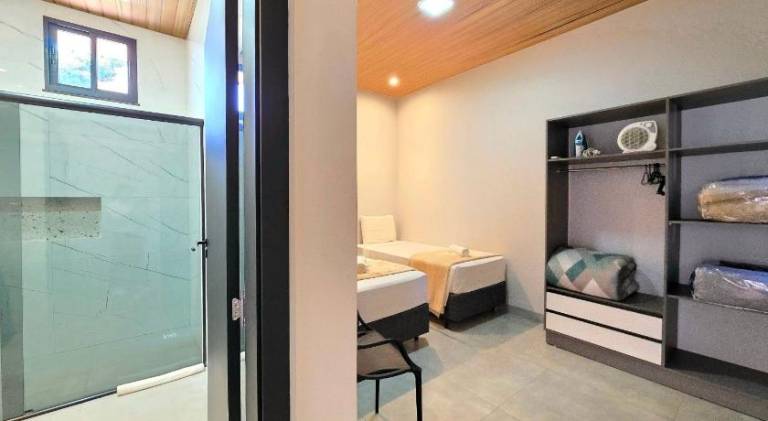 Vacation home with pool — photo 2