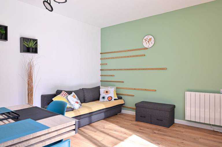 Le Cocoon Apartment with Terrace in Detached House — photo 3
