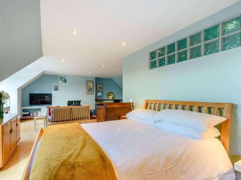 Fully equipped rental apartment | Water view | Beach nearby | Pets are welcome in Oban