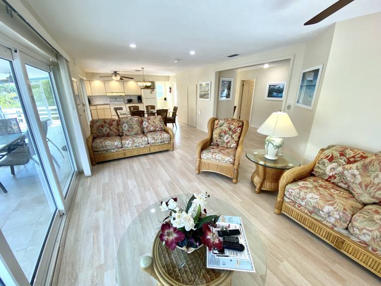 Family-friendly lovely vacation home with pool & grill | Water view | Beach nearby | Dogs allowed — photo 5