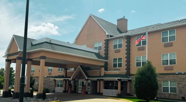 Heritage Hotel and Suites in Dickinson, ND