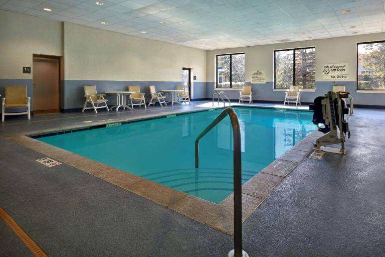 Hampton Inn White River Junction — photo 2