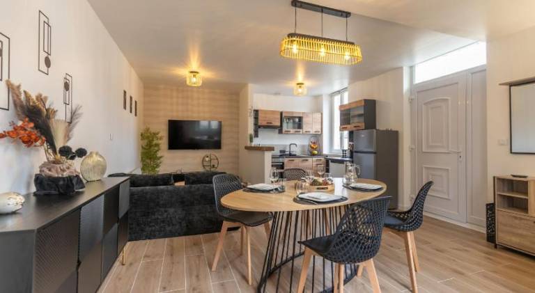House with 2 rooms for 4 persons in Chinon