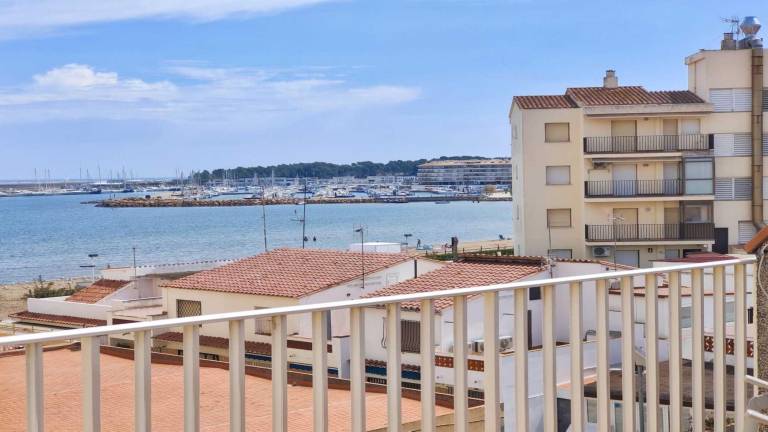 Apartment with patio | Sea view — photo 5