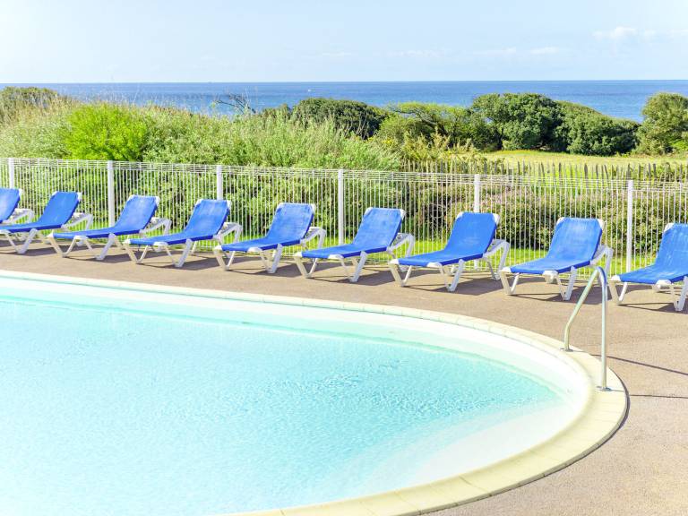 Holiday apartment with terrace, garden & heated pool | Sea view — photo 3
