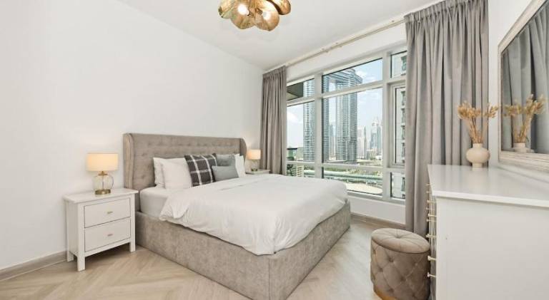 Ultra Modern Downtown Residence Steps Away from Burj Khalifa and Dubai Mall — photo 2