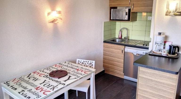 Holiday apartment with yard & patio | Close to the beach | Pets are welcome — photo 3
