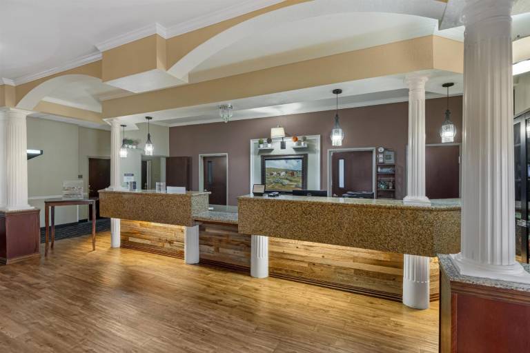 Best Western Plus Shamrock Inn & Suites — photo 2