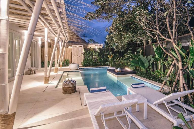 Beautiful villa with garden & pool | Close to the beach | Dogs allowed in Ceningan Island