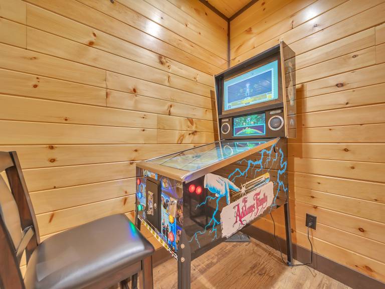 Family-friendly house with hot tub, fast internet & grill | Mountain view | Pets are welcome — photo 3
