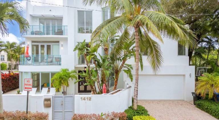 House with pool | Near Las Olas Boulevard in Fort Lauderdale, FL