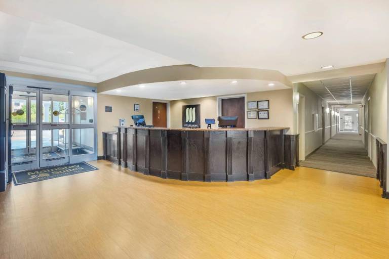 MainStay Suites Jacksonville near Camp Lejeune — photo 3