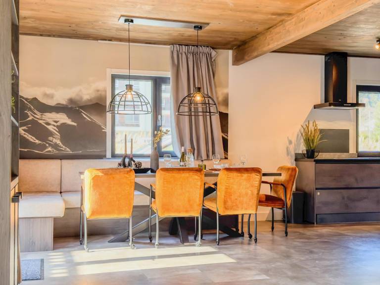 Alpine luxury chalet with sauna with lake view — photo 4