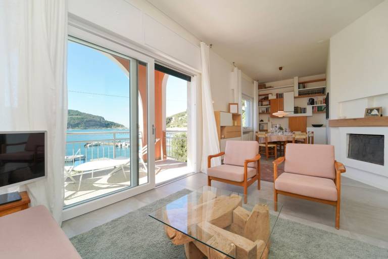 Child-friendly lovely villa with terrace & garden | Pets allowed — photo 4