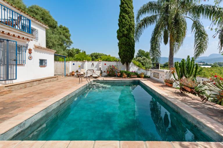 Charming vacation home with garden, private pool & barbecue | Garden view | Good for workation | Pet-friendly — photo 3