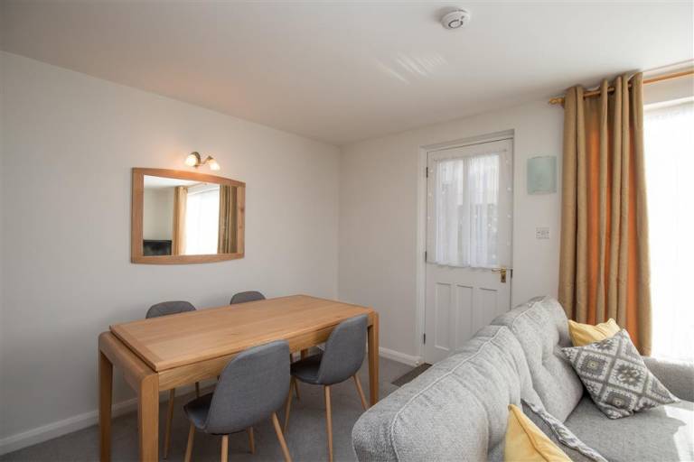 Family-oriented charming cottage with yard | Pets are welcome — photo 4