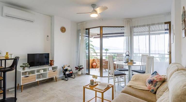 Fully equipped holiday apartment with patio, yard & pool | Next to the beach | Pets are welcome — photo 2