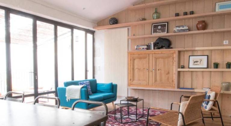Fully equipped vacation home with patio | Pets allowed in Arles