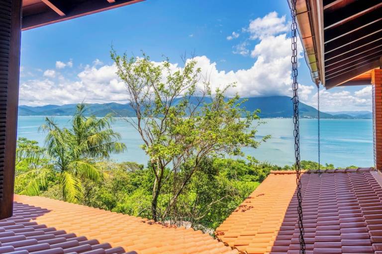 Vivenda  Ribeirão da Ilha