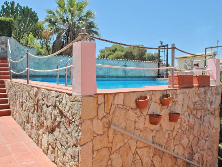 House with terrace, barbeque & yard — photo 3