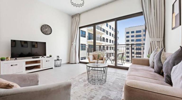 Apartment with pool | Pet-friendly in Abu Dhabi