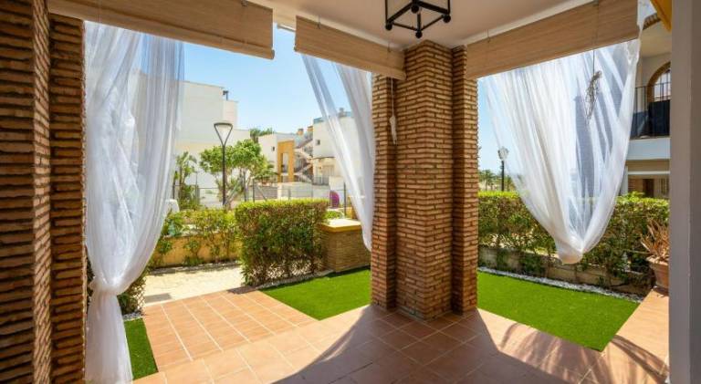 Apartment with pool, yard & terrace — photo 5