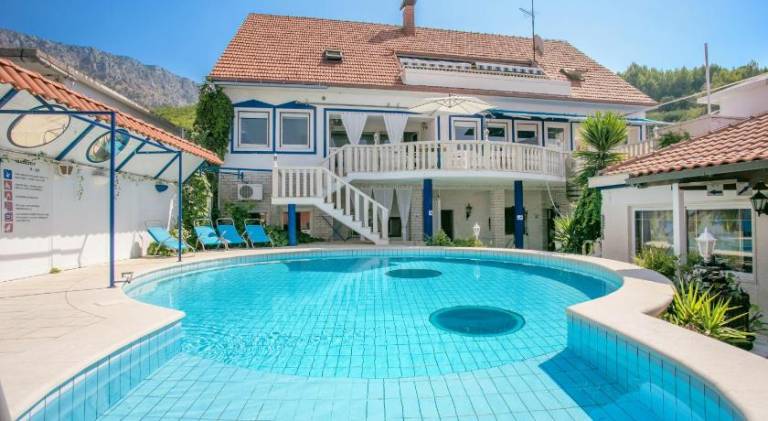 Family-friendly apartments with swimming pool Sumpetar, Omis - 21633 in Podstrana