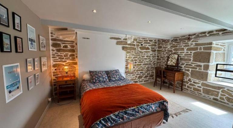 Vacation home with 3 rooms for 6 persons in Morlaix