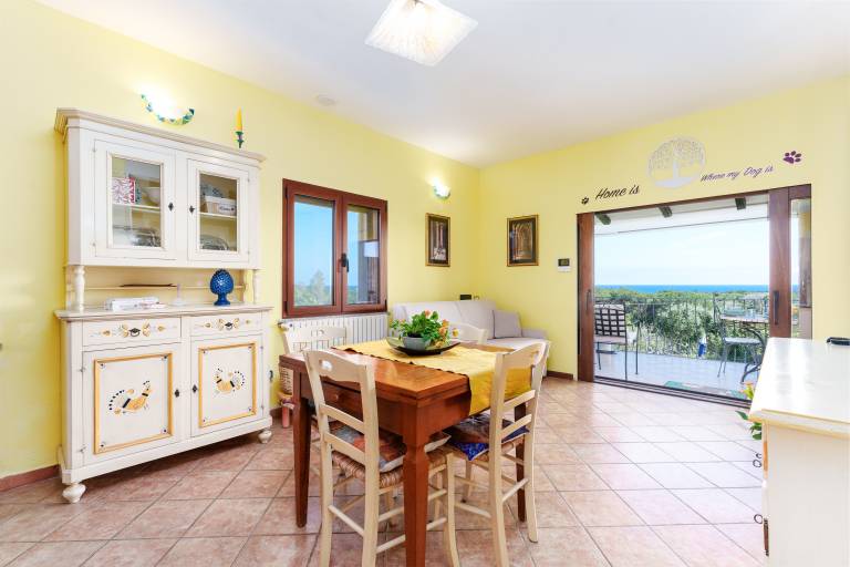 Holiday Home 'Gli Amici Di Adry' with Sea View, Wi-Fi and Air Conditioning — photo 2