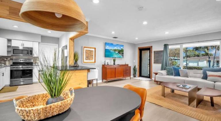 Nice house with pool | Pet-friendly in Pompano Beach, FL