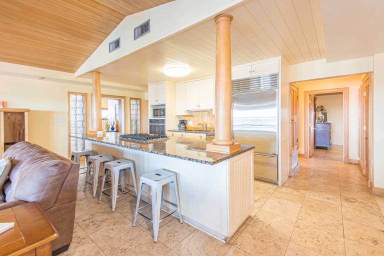 Family-friendly house with grill & private pool | Water view | Next to the beach | Perfect for remote work | Pets are welcome — photo 4