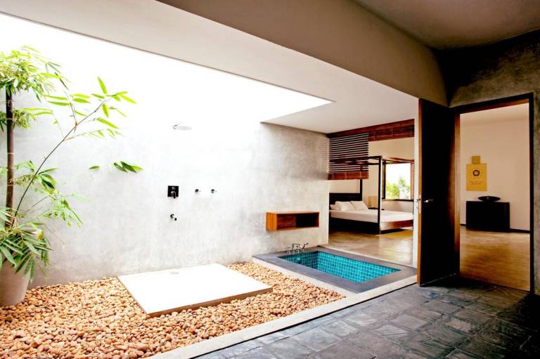 Villa with pool, barbeque & yard — photo 3