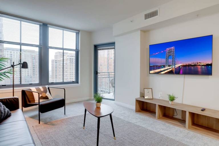 Pentagon City Apt Near DCA