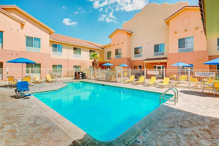 Fairfield by Marriott Inn & Suites Twentynine Palms-Joshua Tree National Park — photo 2