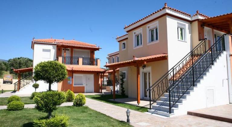 Charming rental apartment with terrace, garden & pool | Dogs allowed — photo 4