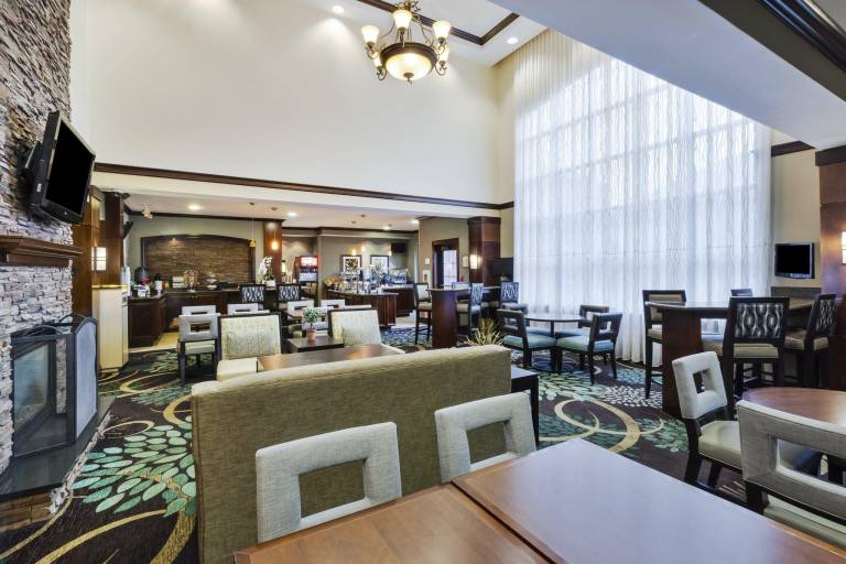 Staybridge Suites Lansing-Okemos By IHG — photo 2