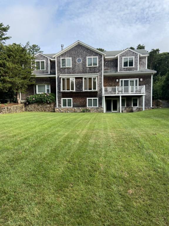 House Vineyard Haven