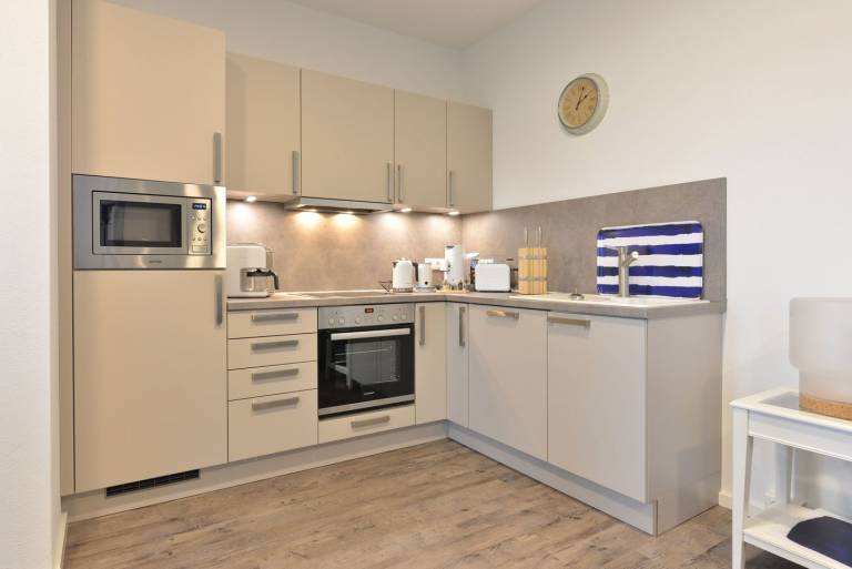 Komfortable Ferienwohnung mit Meerblick und Terrasse im Blauen Haus in Ralswiek — photo 5