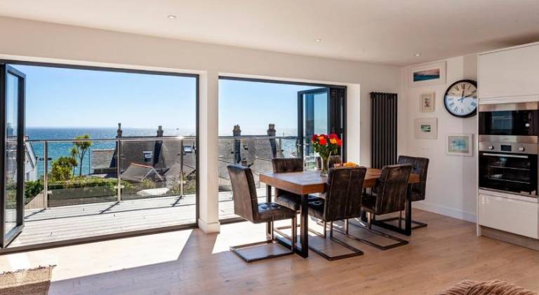 House with jacuzzi in Penzance