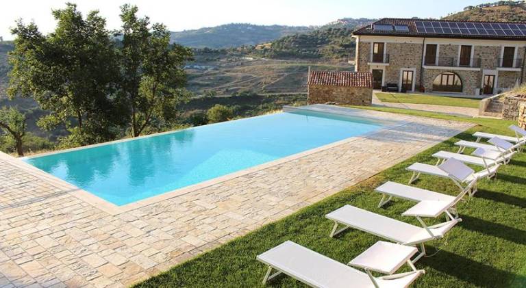 Villa with pool in Perdifumo