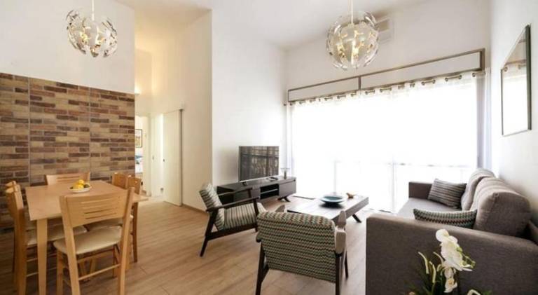Perfect location 3 bedrooms — photo 2