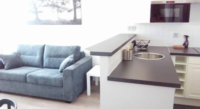 Serviced apartment with patio | Pet-friendly — photo 3